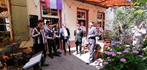 23